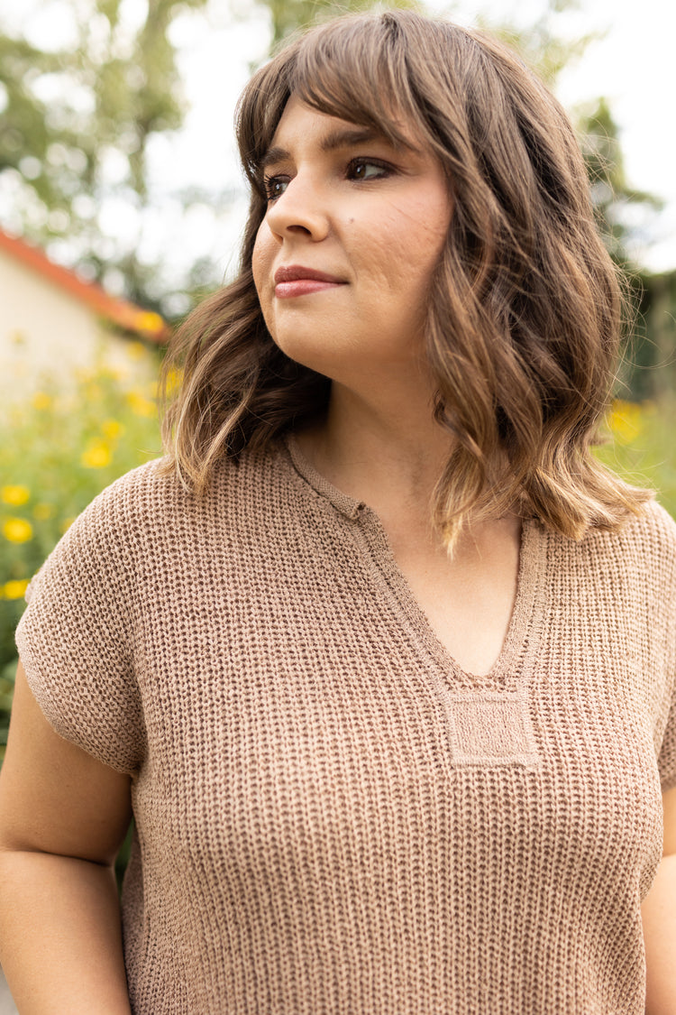 Neutral Pullover