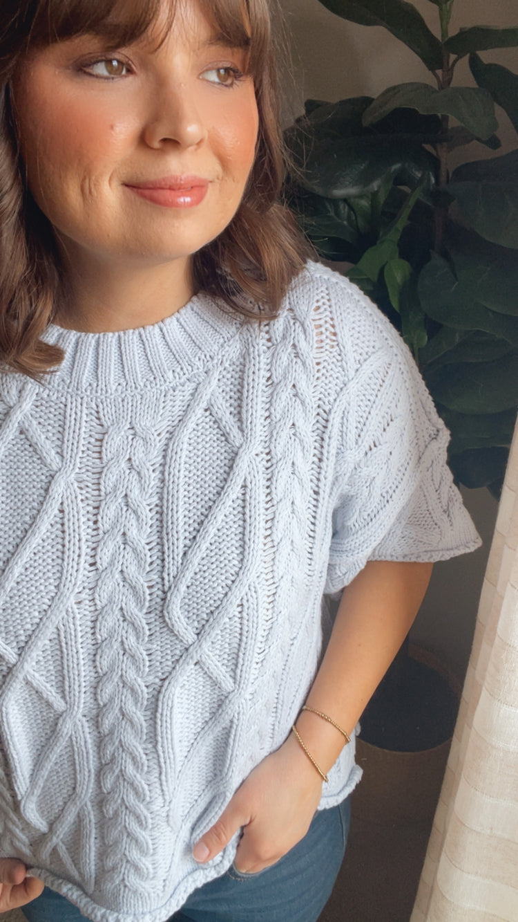 Round Neck Short Sleeve Knit