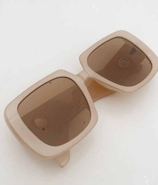 Sunglasses in Soft Taupe